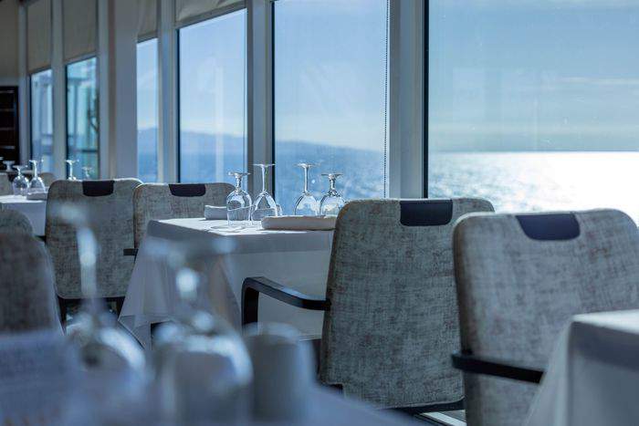 Azamara - Windows Cafe.jpg